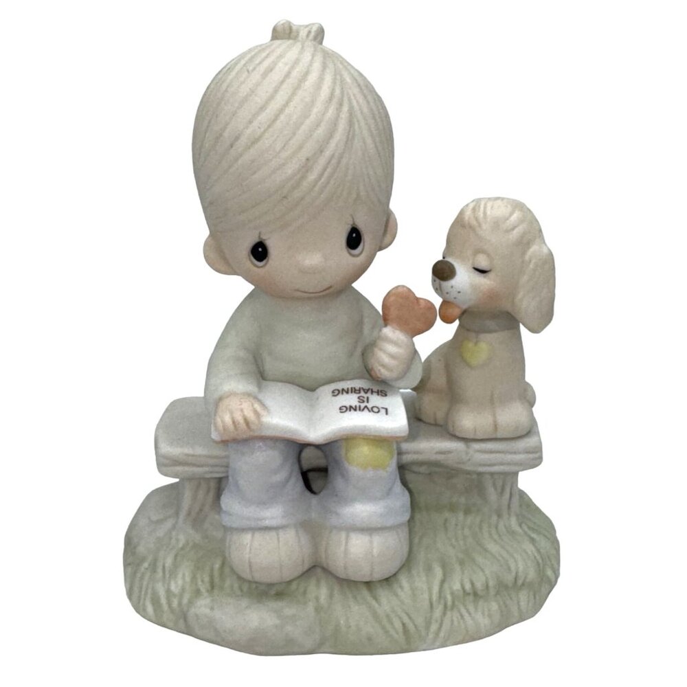 Vtg Precious Moments "Loving is Sharing" Johnathan & David Enesco 1979 Figurine